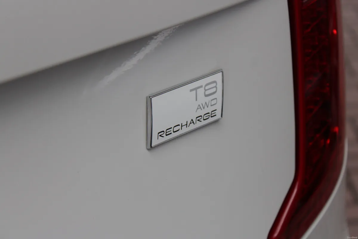2022 VOLVO XC90 T8 AWD RECHARGE DARK EDITION SUV - Image 6