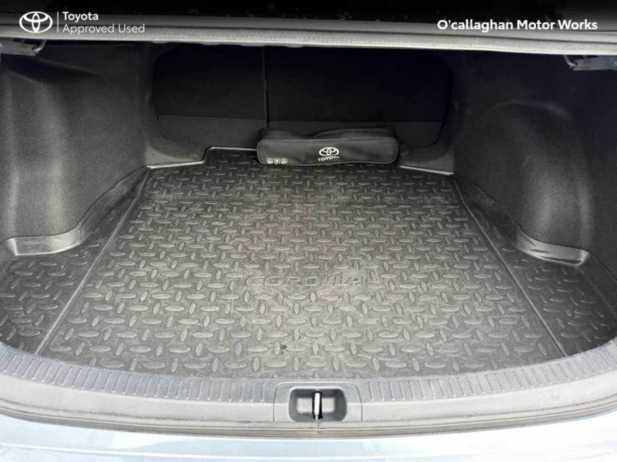 Toyota Corolla HYBRID LUNA SP SPORT 4DR AUTO - Image 6