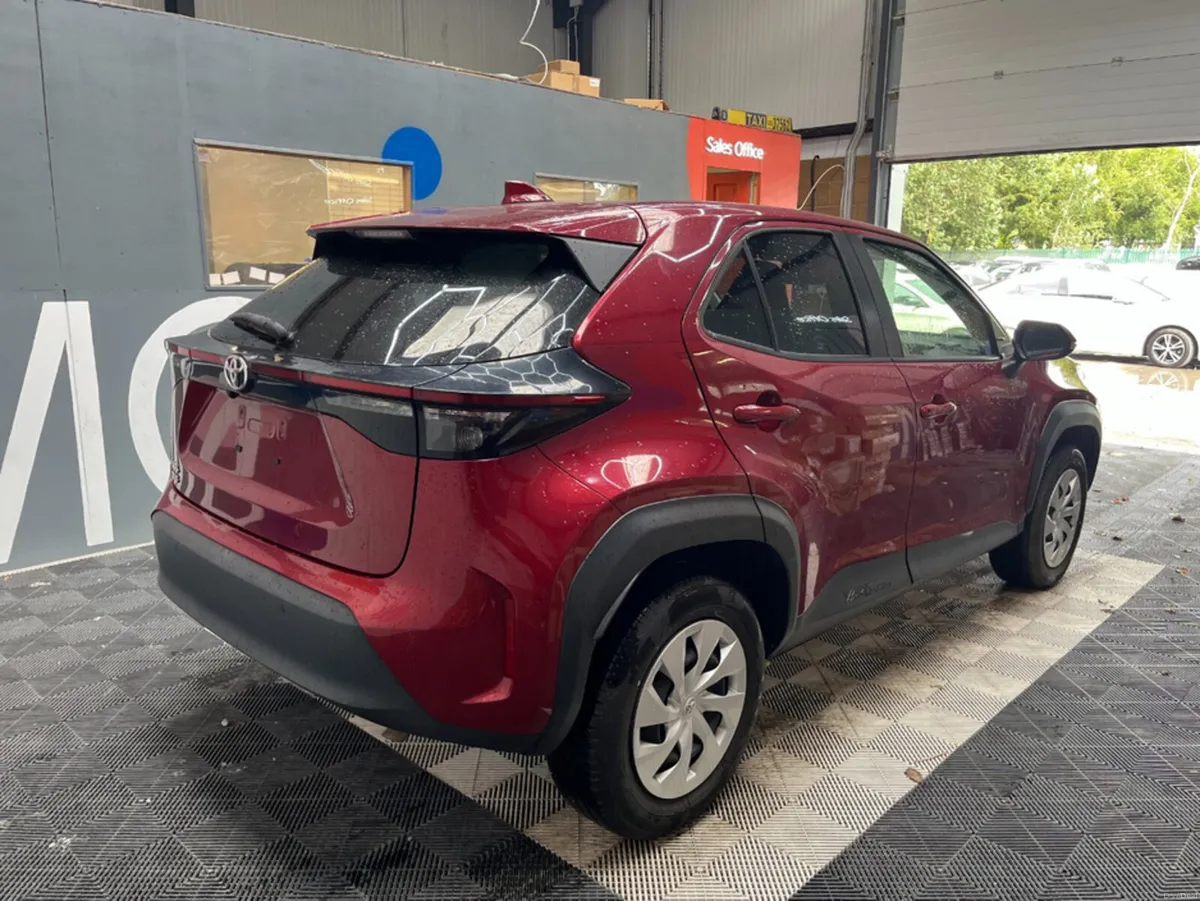 Toyota Yaris Cross 2021 TOYOTA YARIS CROSS HYBRID - Image 2