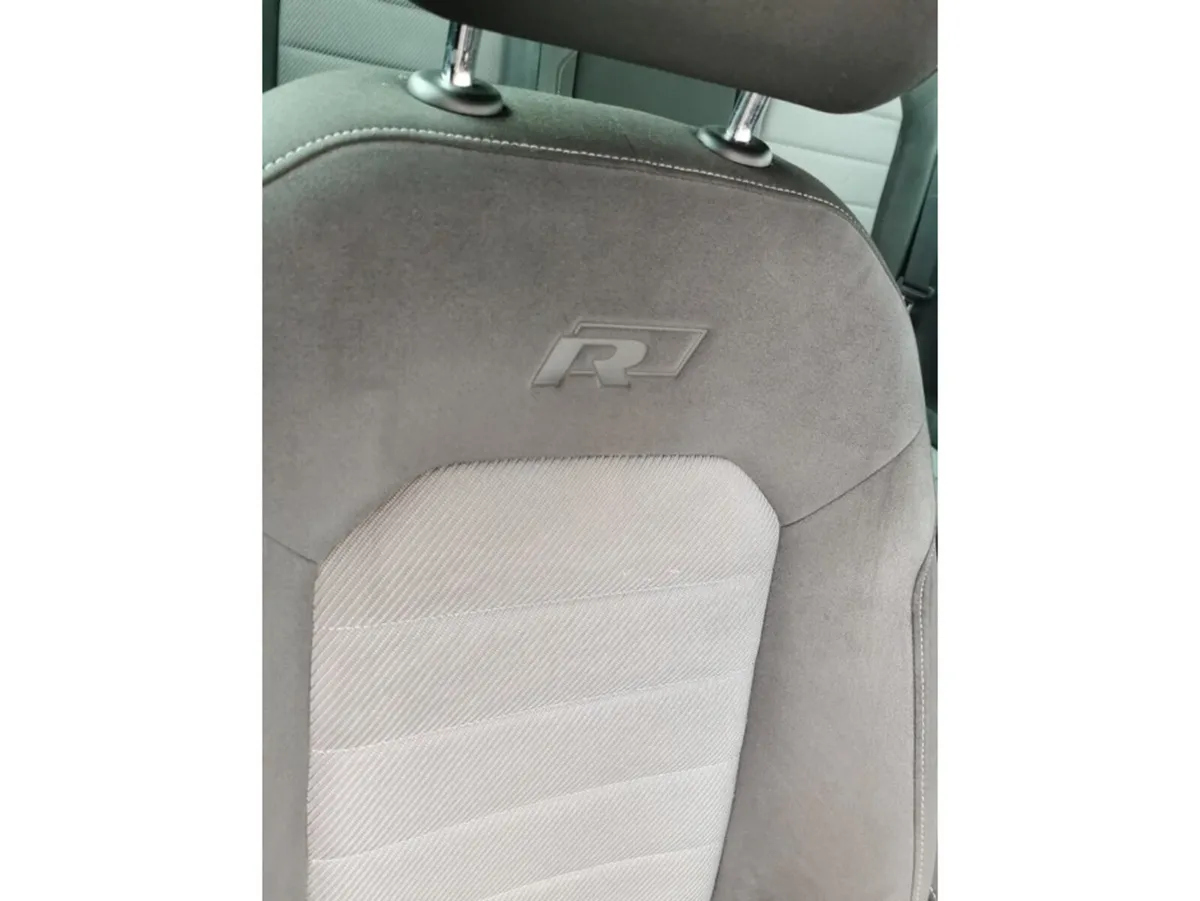 Volkswagen Golf HIGHLINE 1.4 TSI ACT D7F 5DR 150 - Image 3