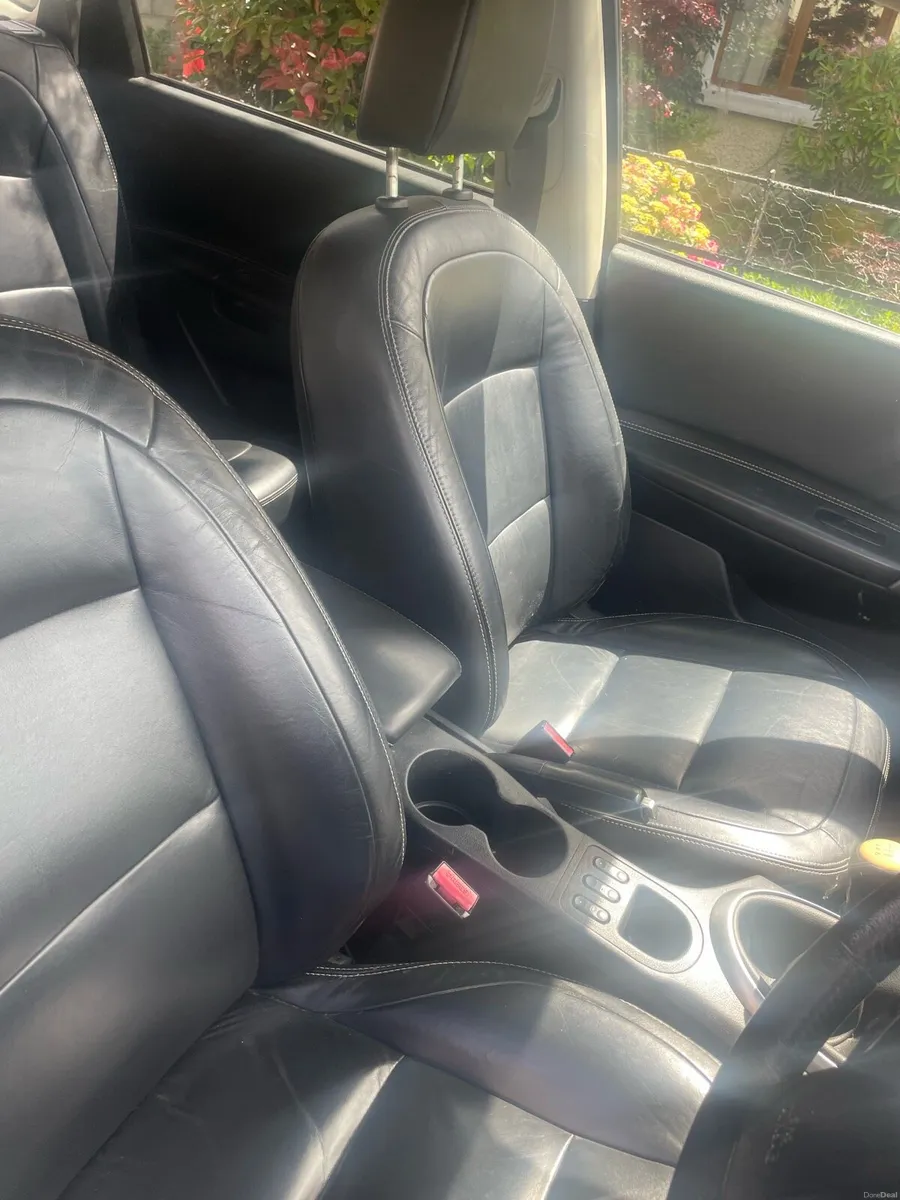 Nissan Qashqai + 2 (7 seater) - Image 4