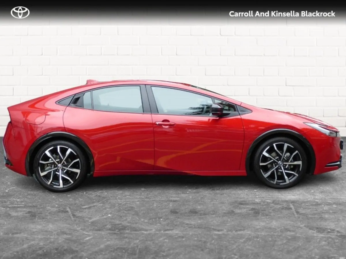 Toyota Prius PRIUS PLUG-IN HYBRID - Image 3