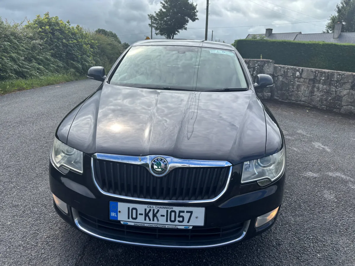 Skoda Superb 2010 2.0 tdi - Image 2