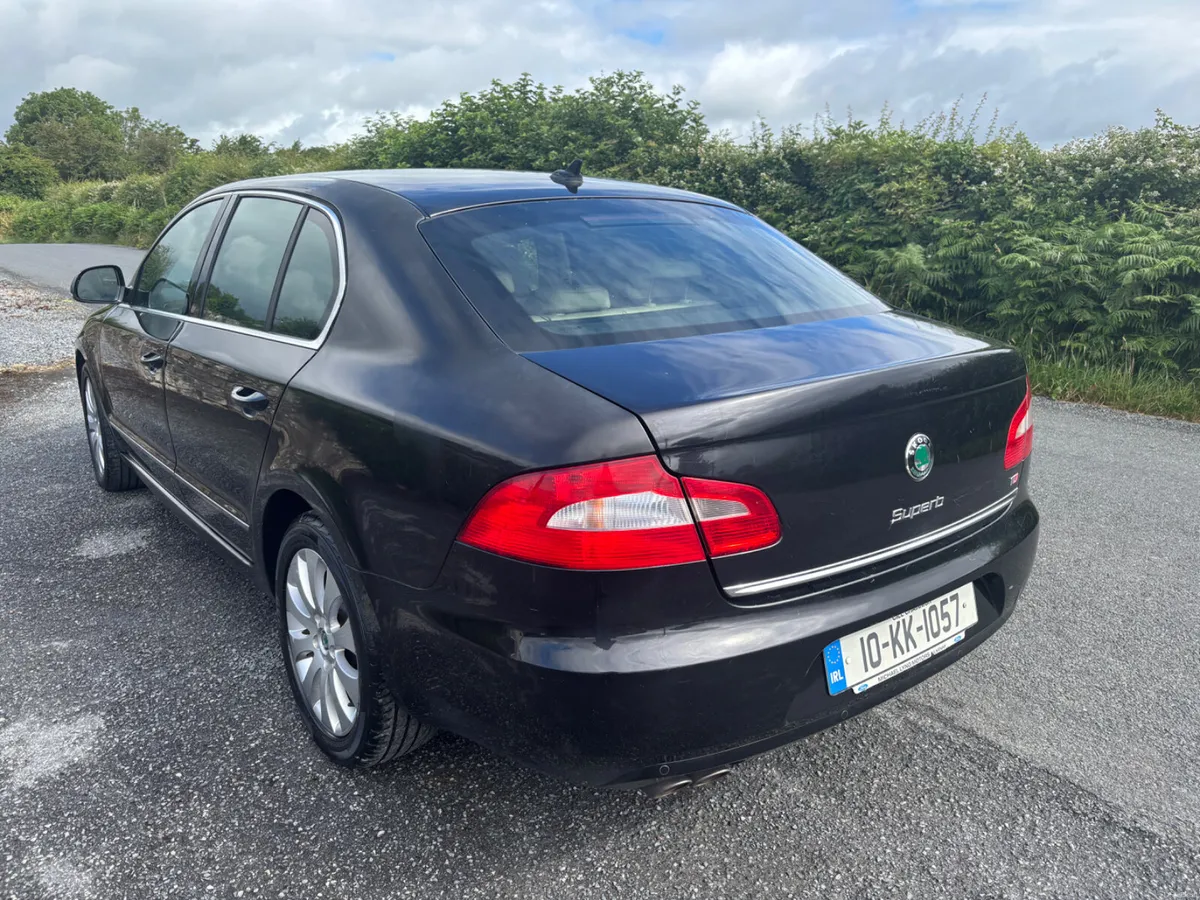 Skoda Superb 2010 2.0 tdi - Image 4