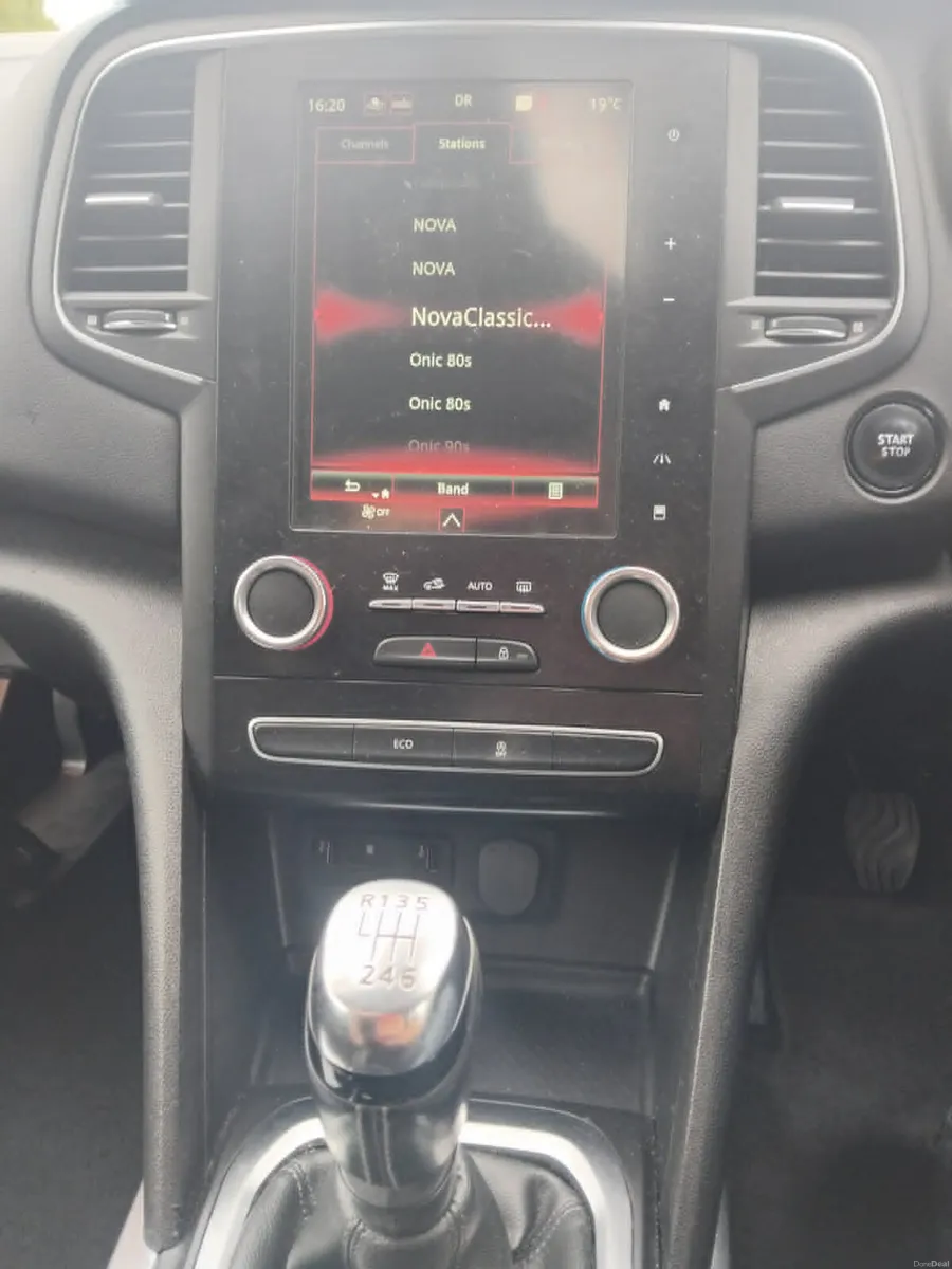 Renault Megane 2016 - Image 6