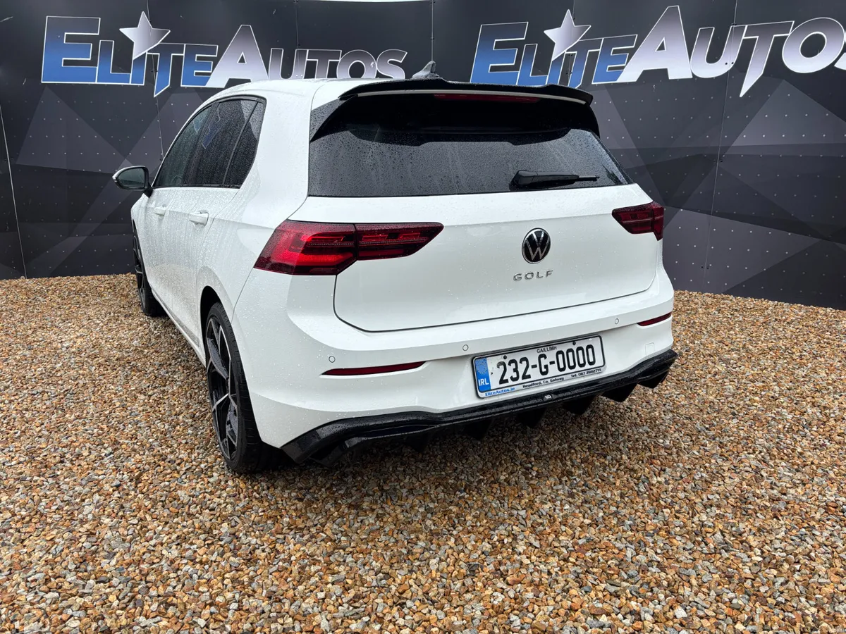 Volkswagen Golf TDI Style 150 HP Automatic 2023 - Image 4