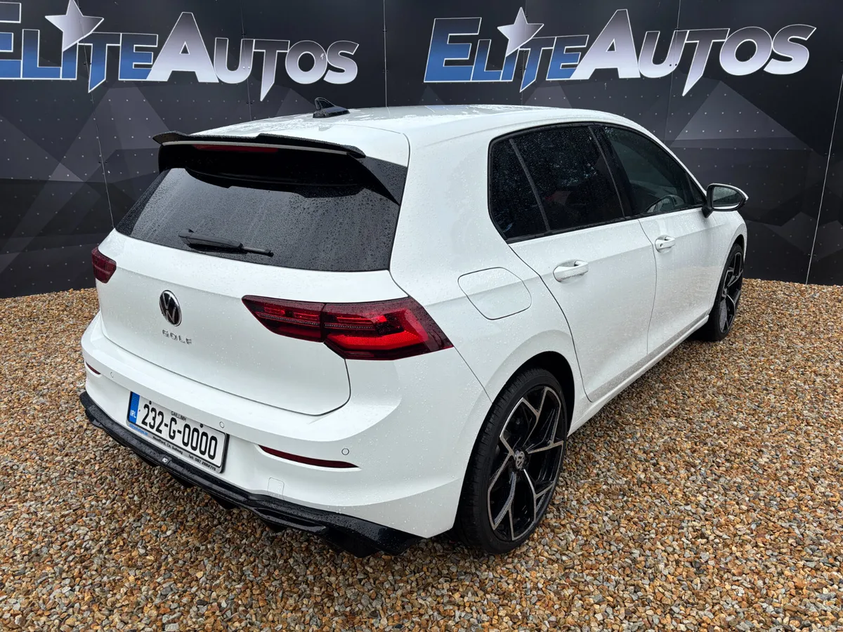 Volkswagen Golf TDI Style 150 HP Automatic 2023 - Image 6