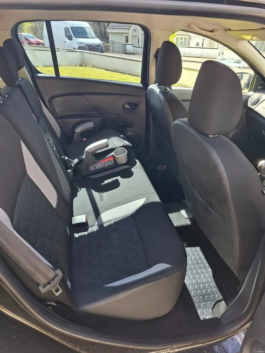 Dacia Sandero Stepway 2013 - Image 2