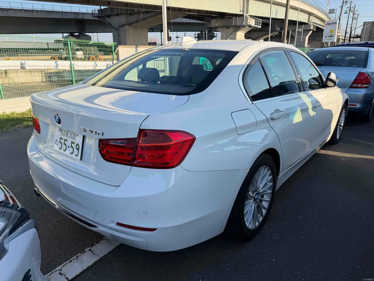 BMW 320D LUXURY AUTO 2015 - Image 2