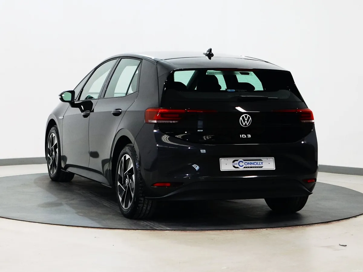 *40* 2023 Volkswagen ID.3 LIFE - Image 6