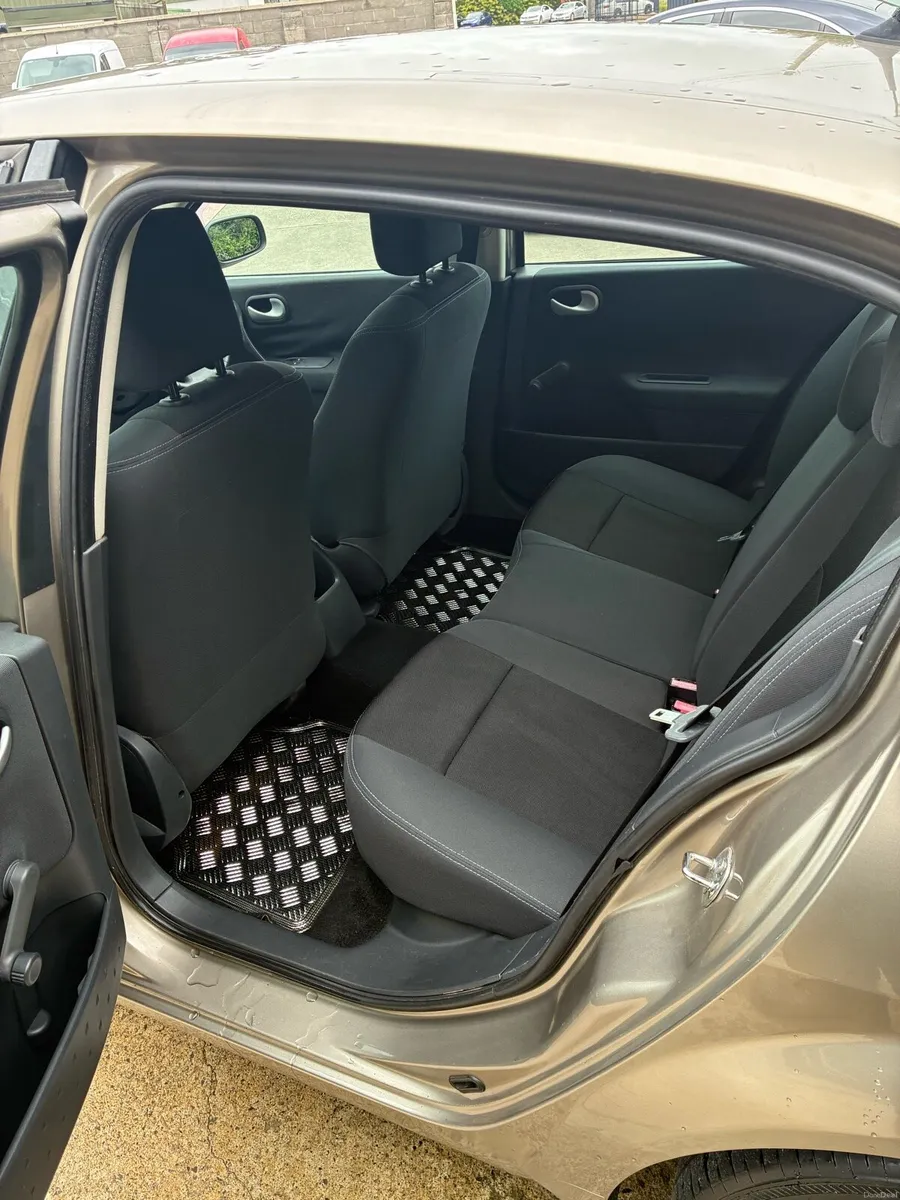 2009 Renault megane - Image 5