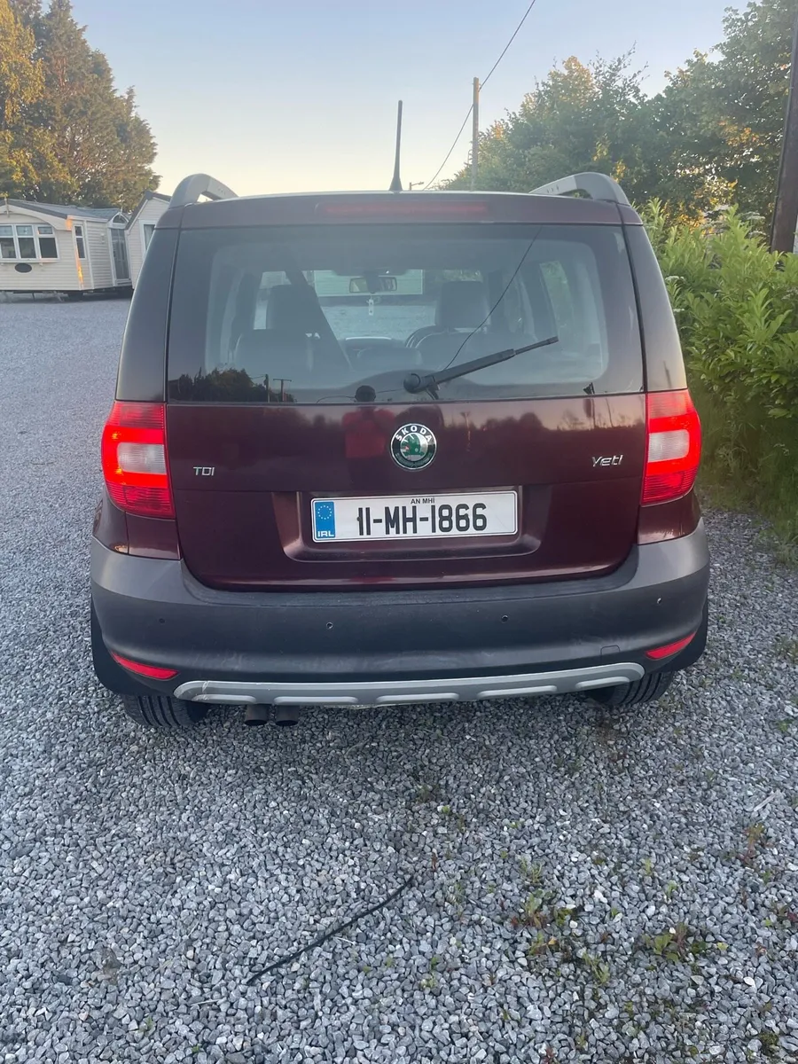 Skoda Rapid 2011 2.0TDI - Image 4