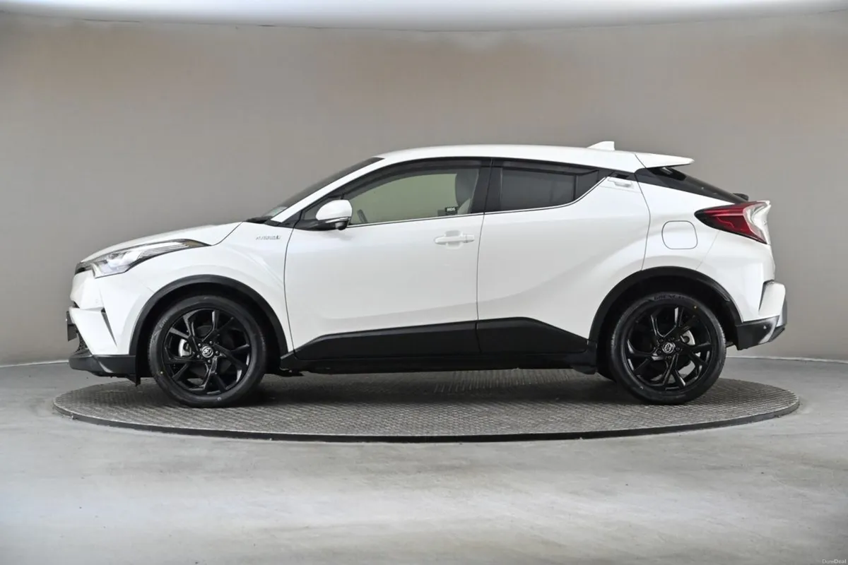 Toyota C-HR 1.8 HYBRID **HALF LEATHER**ANDROID CAR - Image 5