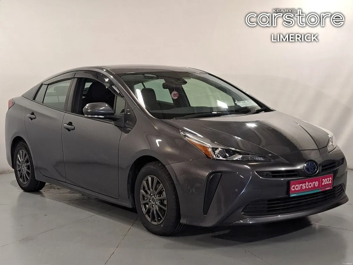 Toyota Prius 1.8 HYBRID - Image 1