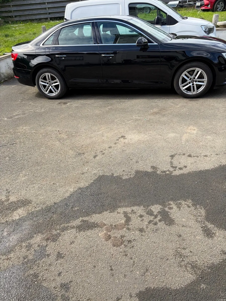2017 Audi A4 limousine - Image 2