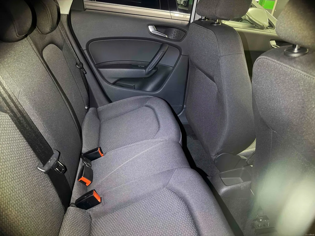 AUDI A1 1.0 TFSI AUTO 2017 - Image 4