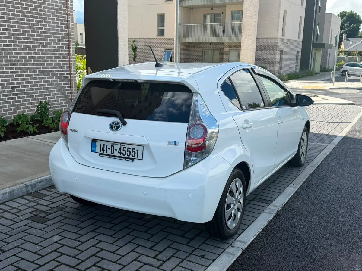 141 Toyota Aqua Automatic Petrol Hybrid Nct 11/26 - Image 4