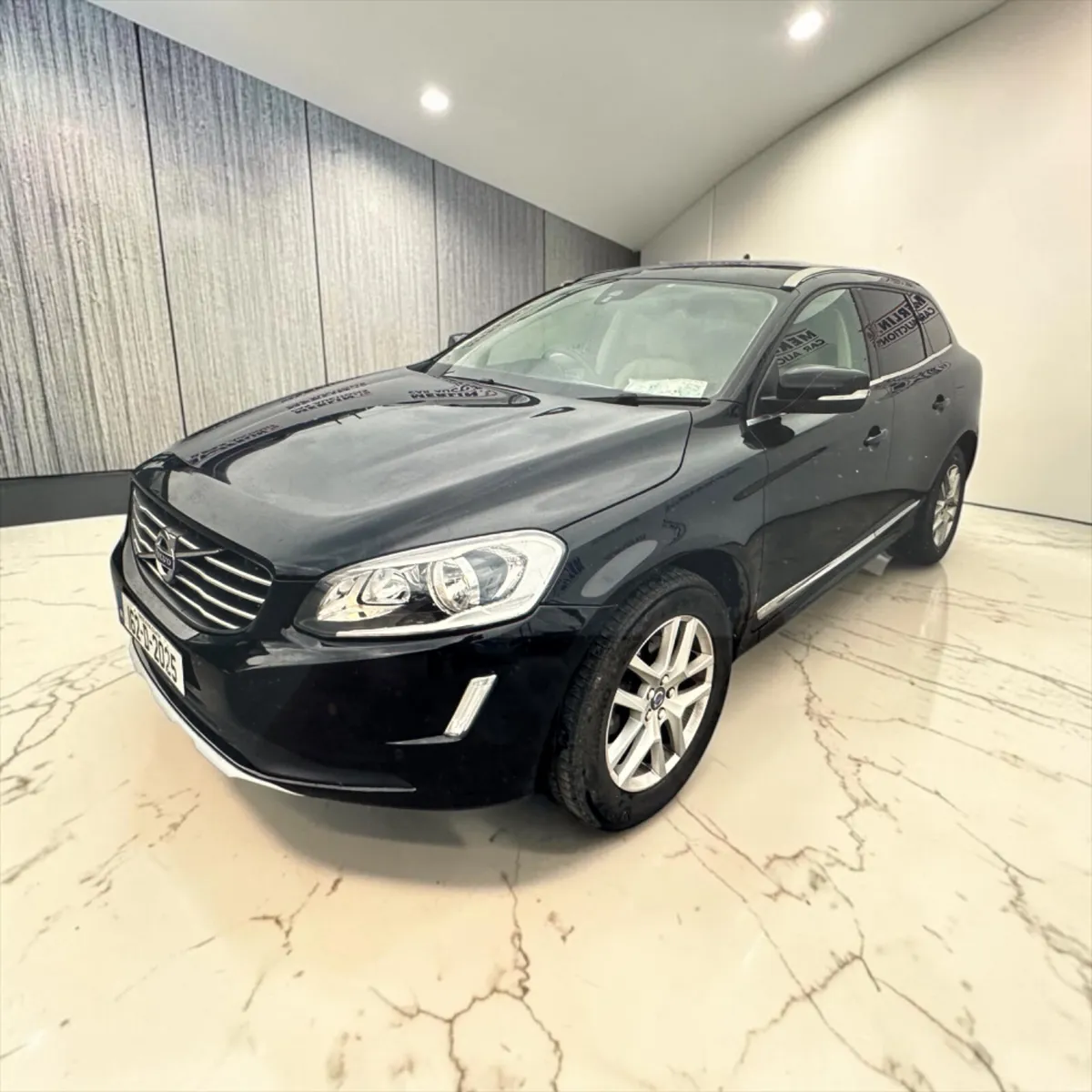 2016 Volvo XC60 D4 (190hp) FWD SE LUX Geartronic - Image 3