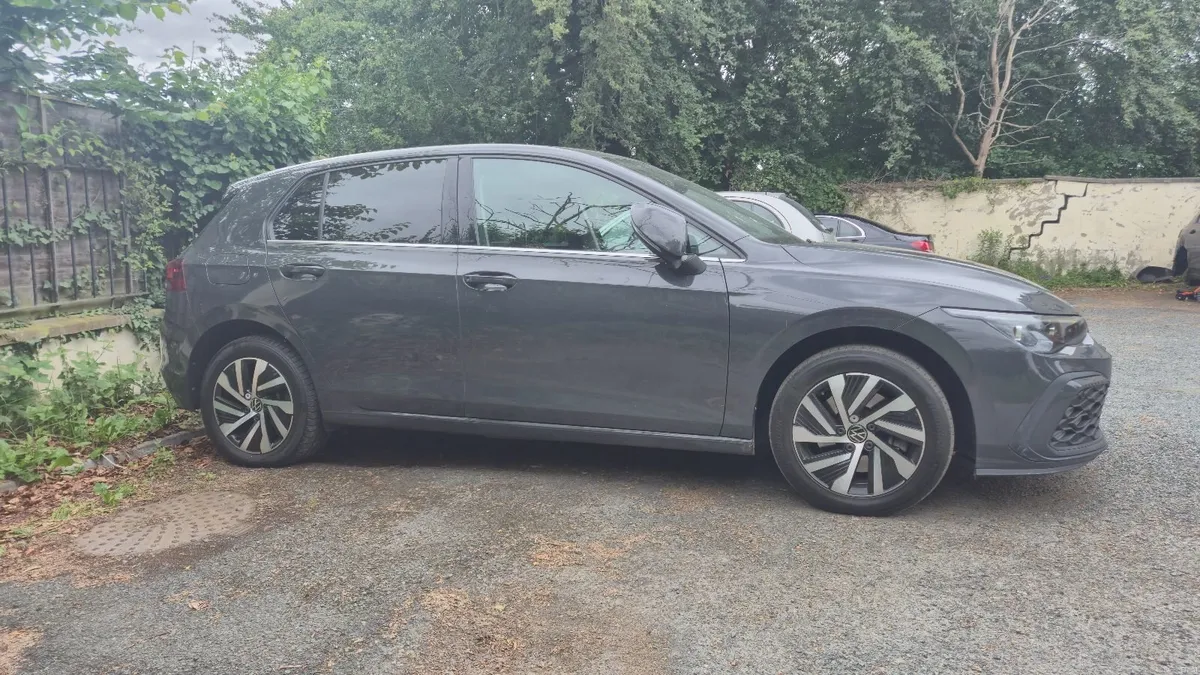 2023 Volkswagen Golf Mk8 eHybrid Style 204BHP - Image 2