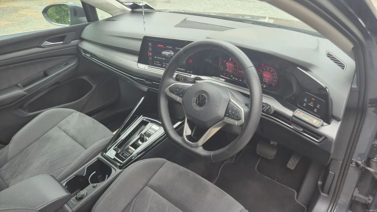 2023 Volkswagen Golf Mk8 eHybrid Style 204BHP - Image 4
