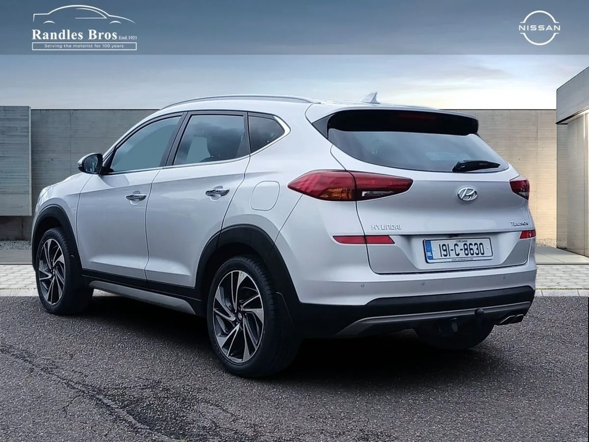 Hyundai Tucson 2WD Executive Plus - Image 4