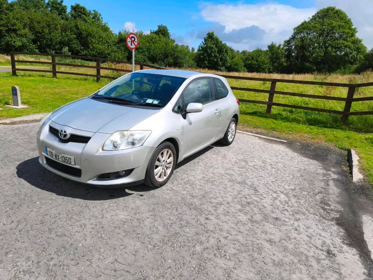 Toyota auris coupe low km - Image 2
