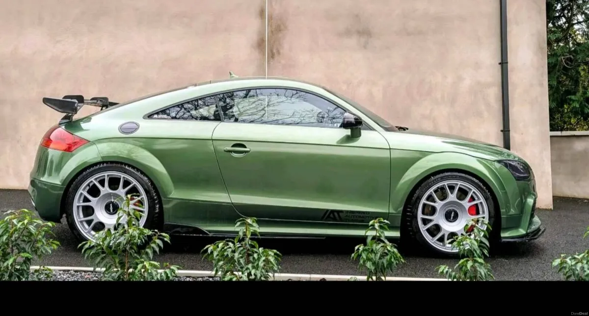 AUDI TTRS 2010 Manual - Image 3