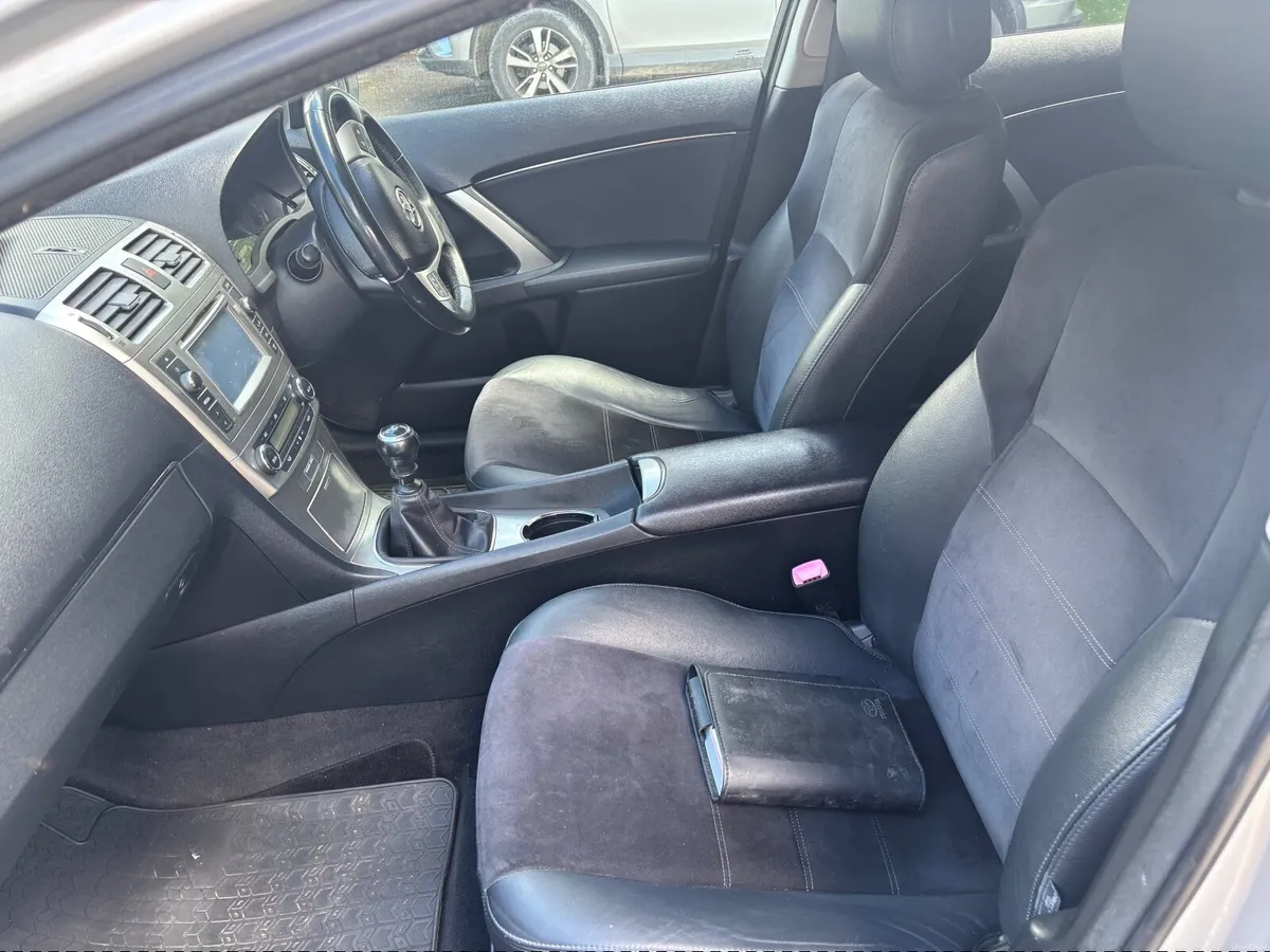 Toyota Avensis 2014 - Image 3
