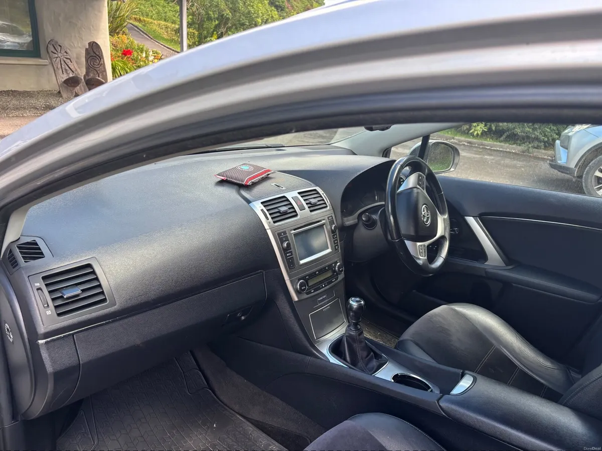 Toyota Avensis 2014 - Image 4