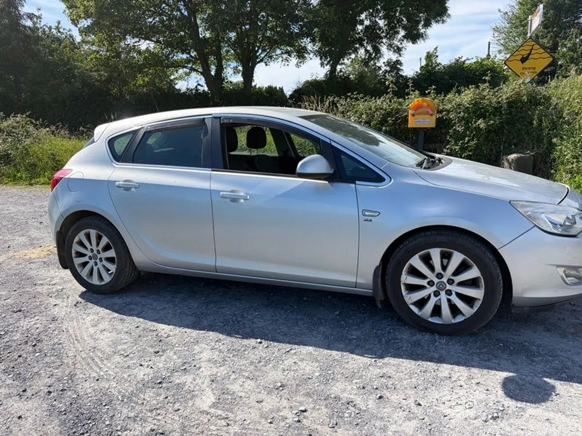 2011 Opel Astra - Image 3