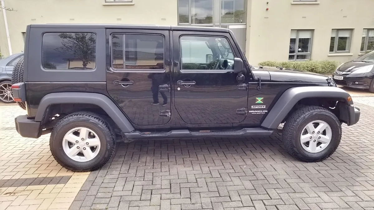 Jeep Wrangler 2008 - Lifestyle with Style! - Image 4