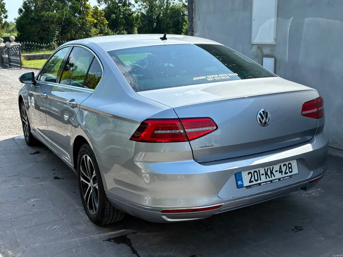 Volkswagen Passat 2020 - Image 4