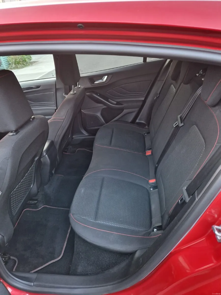 Ford Focus 2022 - Image 4