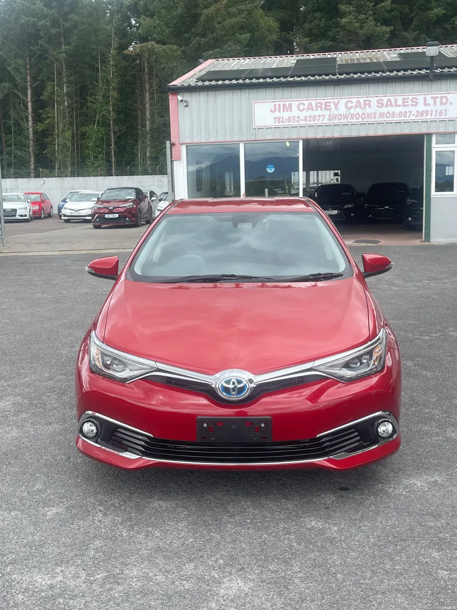2016 Toyota Auris - Image 2