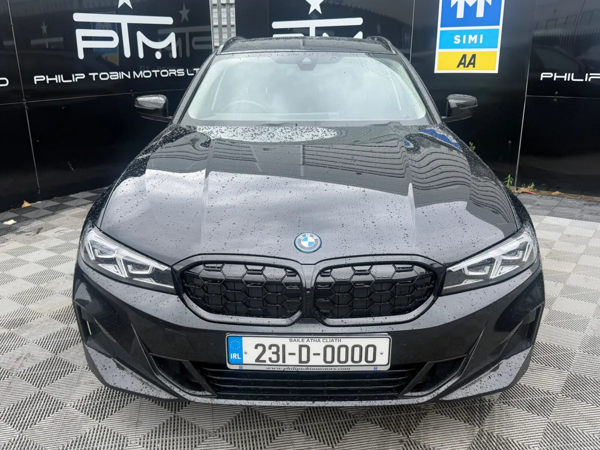BMW 330e Sport G21 292HP Auto - Image 4