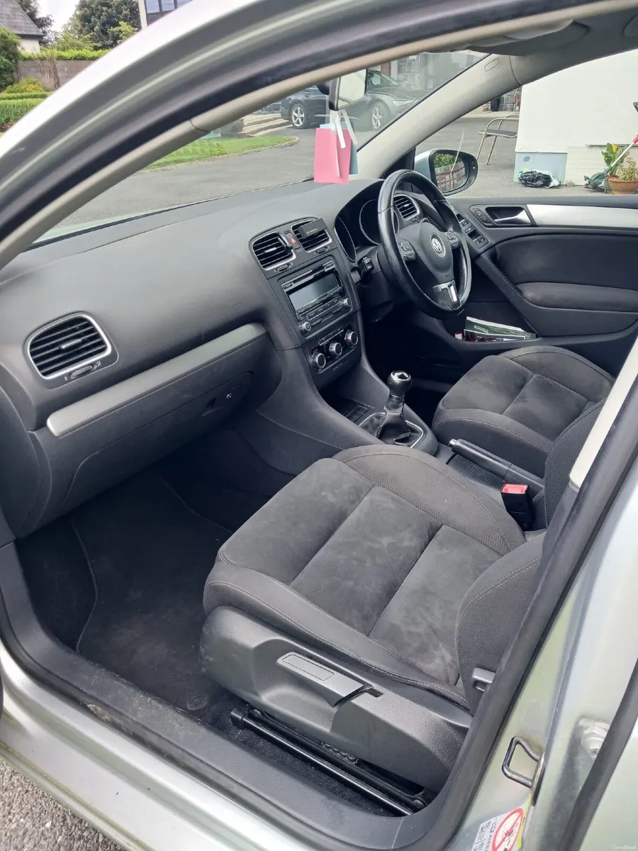 2010 Volkswagen Golf TDI Highline - Image 2