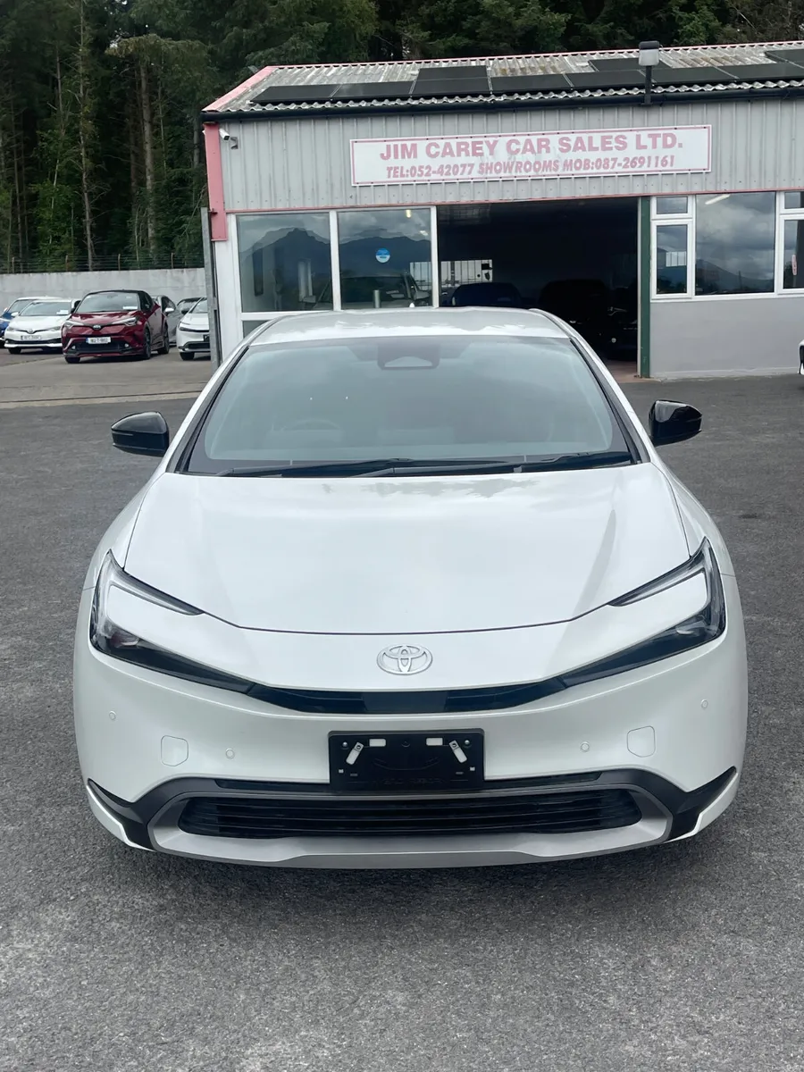 2023-1 Toyota Prius - Image 2