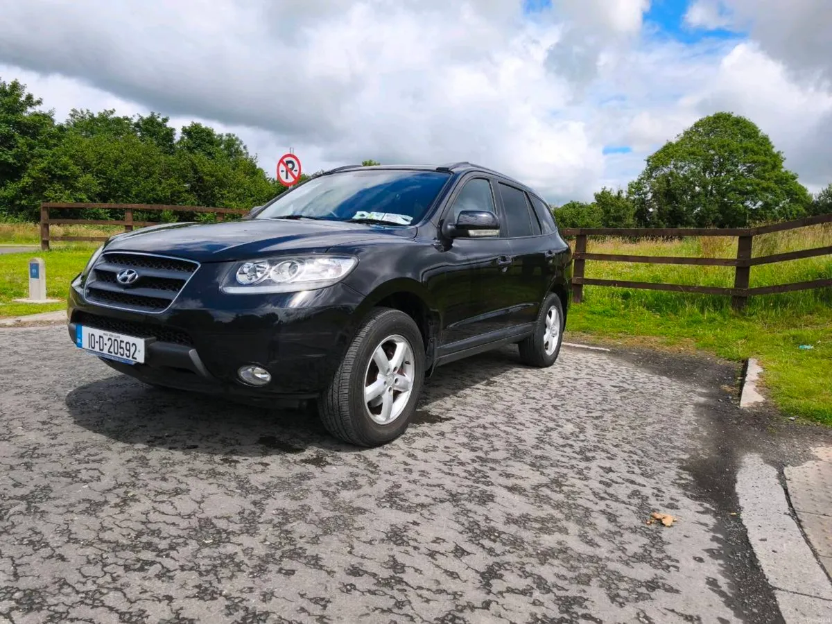 Hyundai Santa fe very low km - Image 3