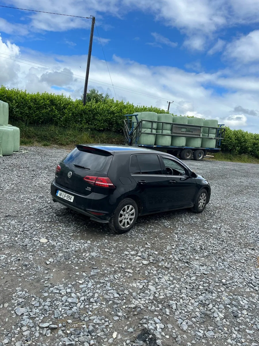 Volkswagen golf - Image 3