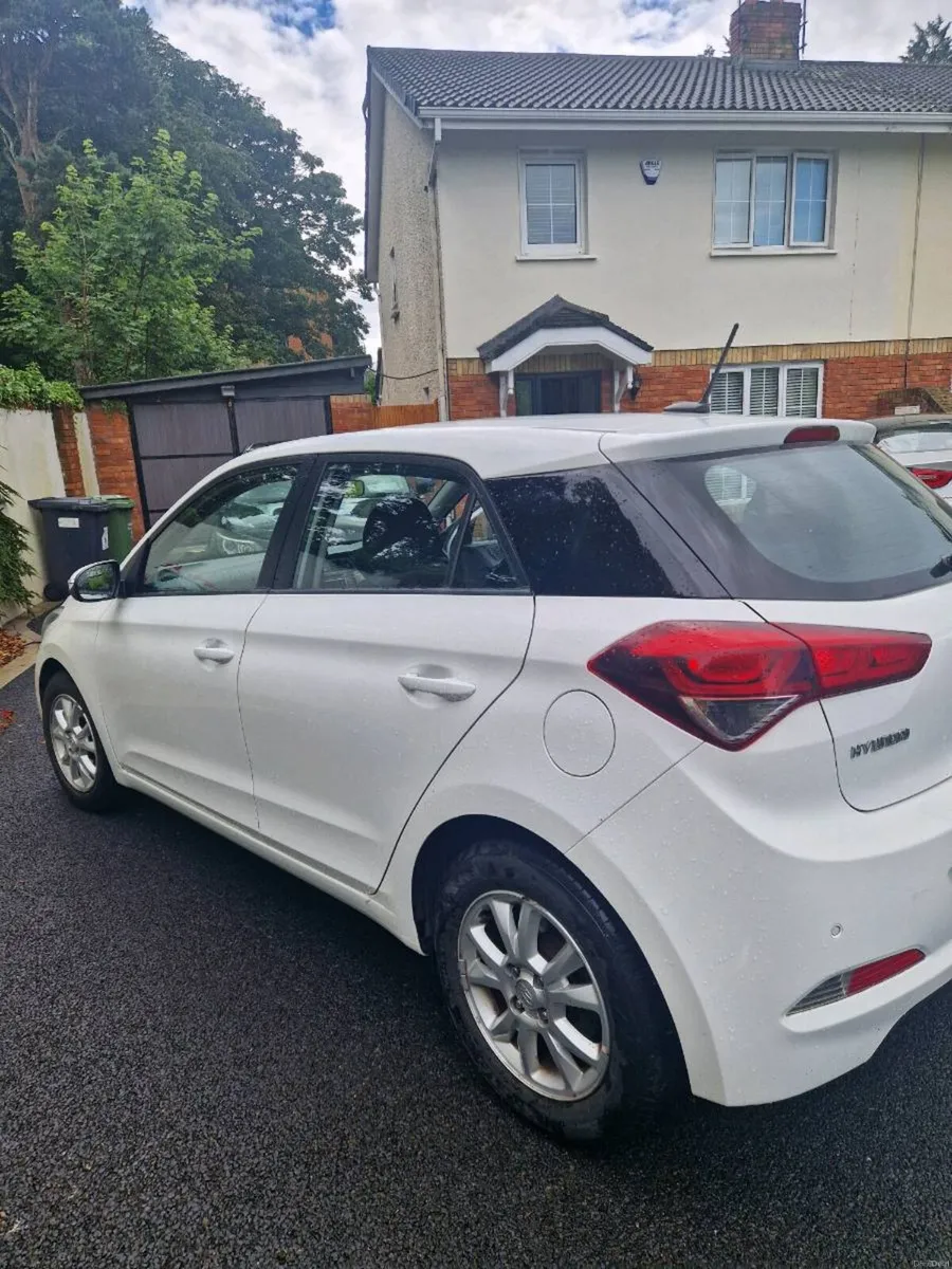 Car - Image 3