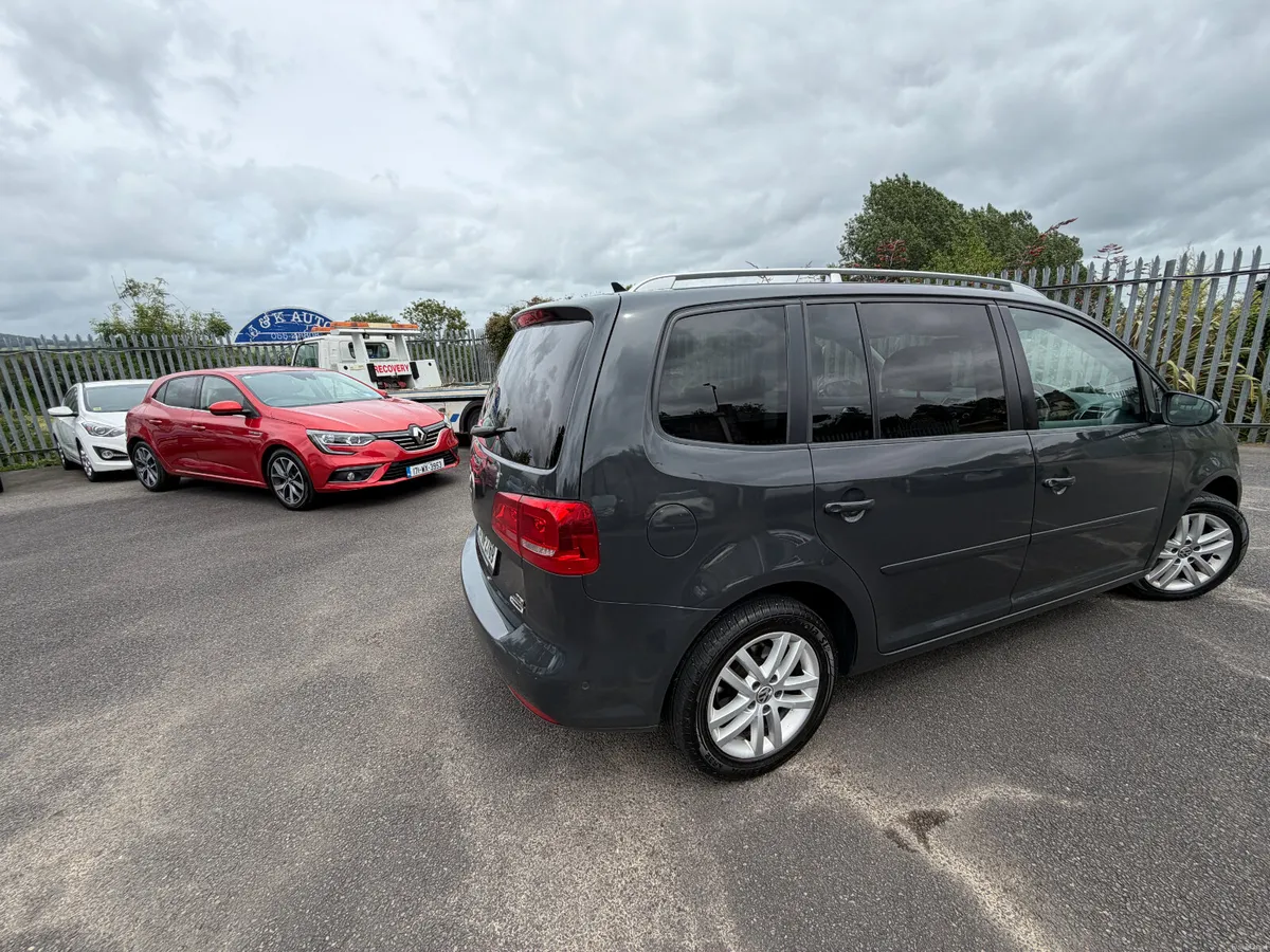 Volkswagen Touran 2015, 1.6 TDI 105BHP TRENDLINE - Image 3