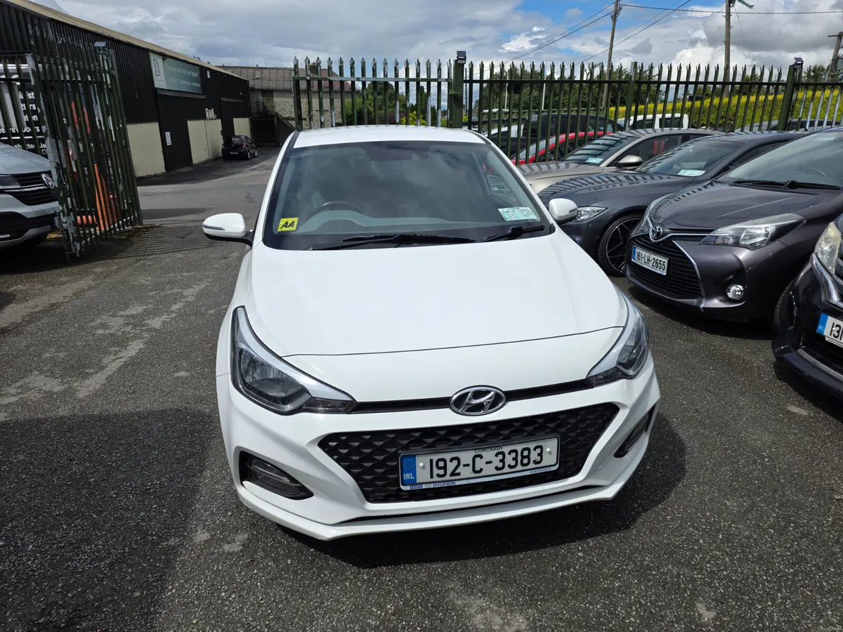 Hyundai i20 2019  Premium - Image 2