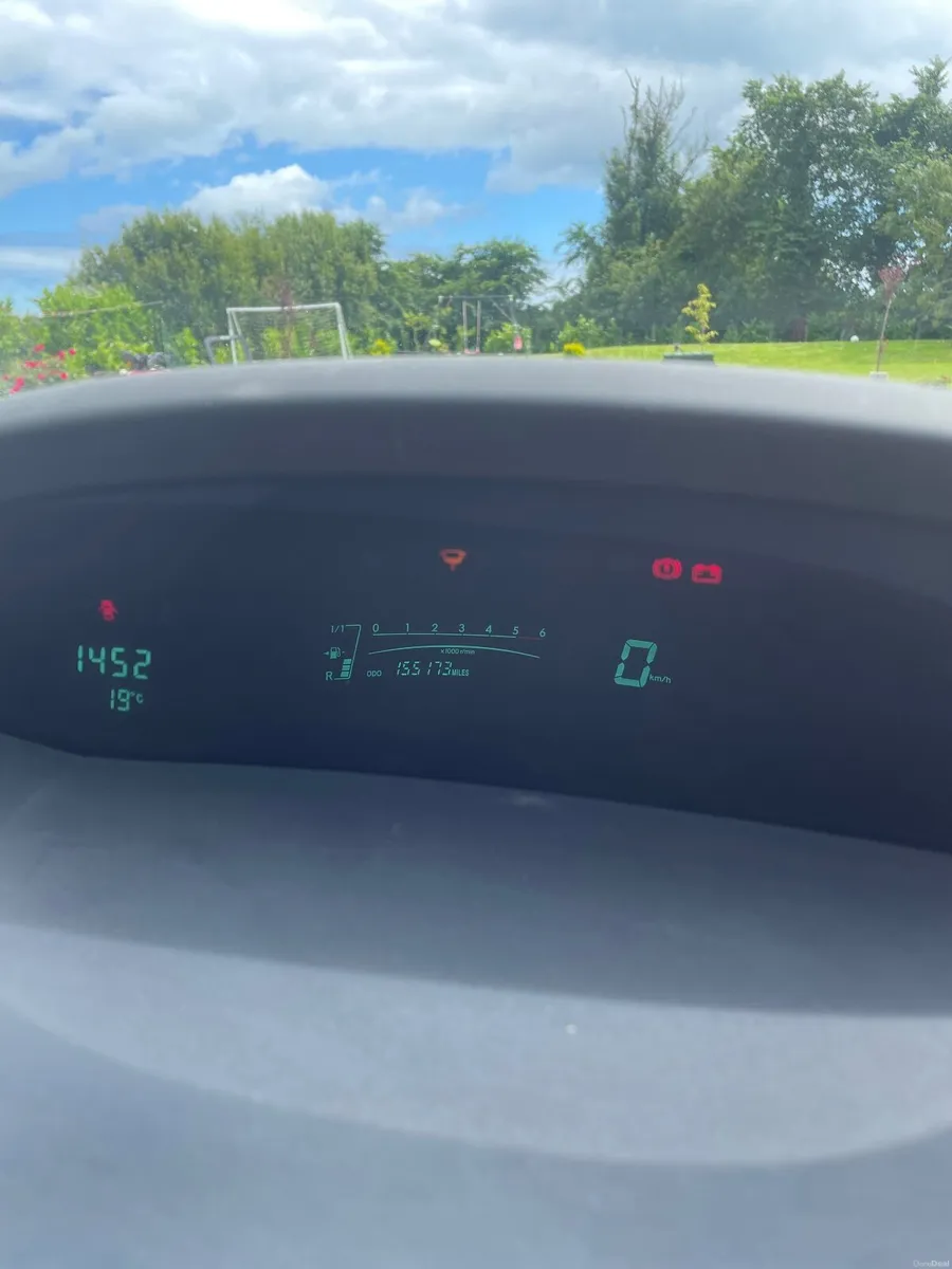 Toyota Yaris 2006 - Image 2