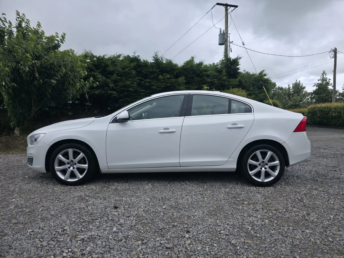 2017 Volvo S60 D4 SE - Image 2