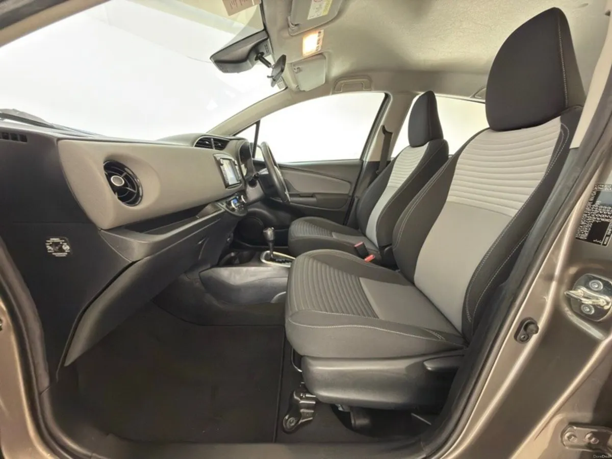 Toyota Yaris Luna Hybrid - Image 6