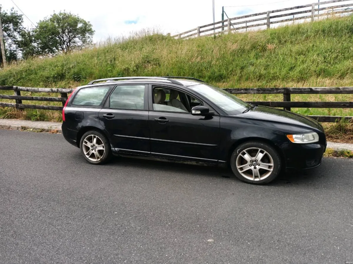 Volvo V50 Estate - Image 1