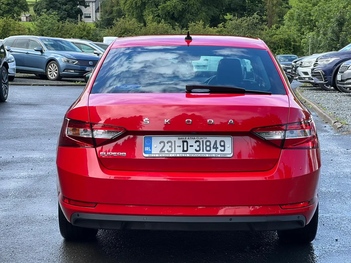 Skoda Superb 2023 - Image 4