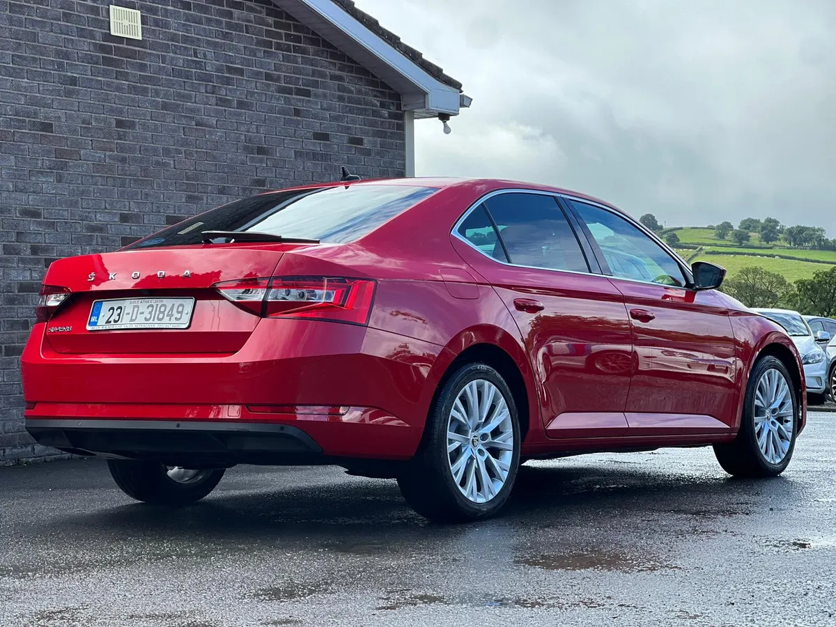 Skoda Superb 2023 - Image 5