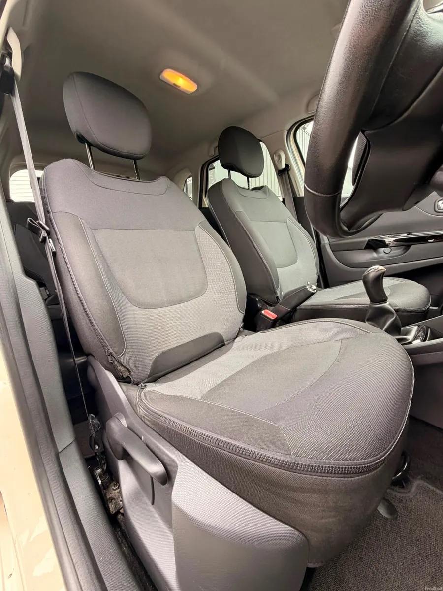 Renault Captur 2016 1.5 Diesel Manual - Image 6