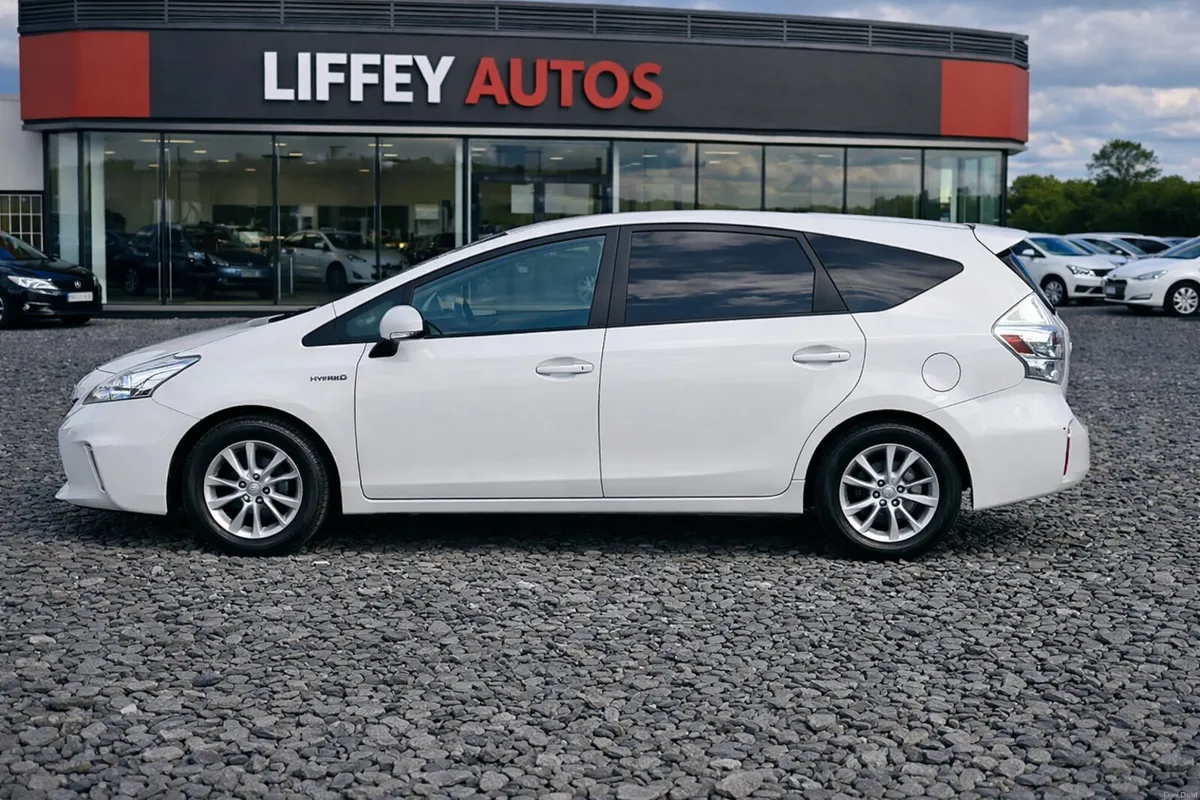 TOYOTA PRIUS ALPHA 2012 - Image 3